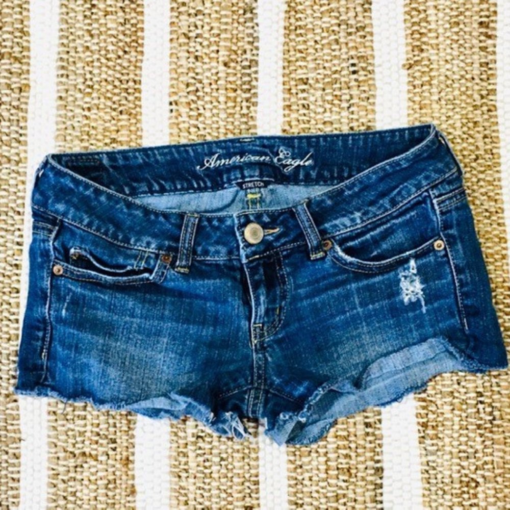 American Eagle Outfitters denim distressed jean shorts low rise 2